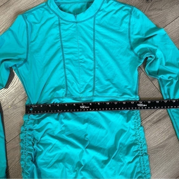 Athleta Top Hot Shot Performance Long Sleeve Ruching Activewear Run Medium - Picture 9 of 13